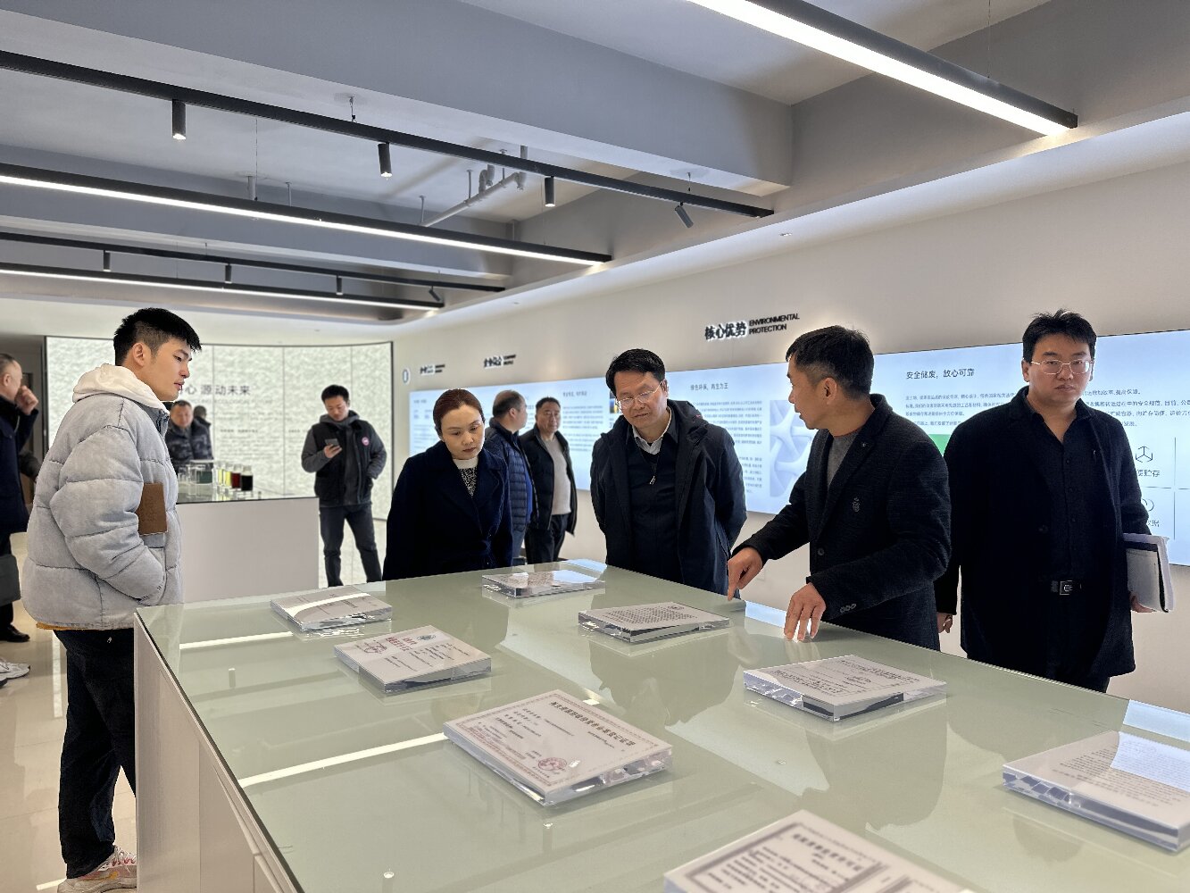 1740558741787129.jpg 2.jpg